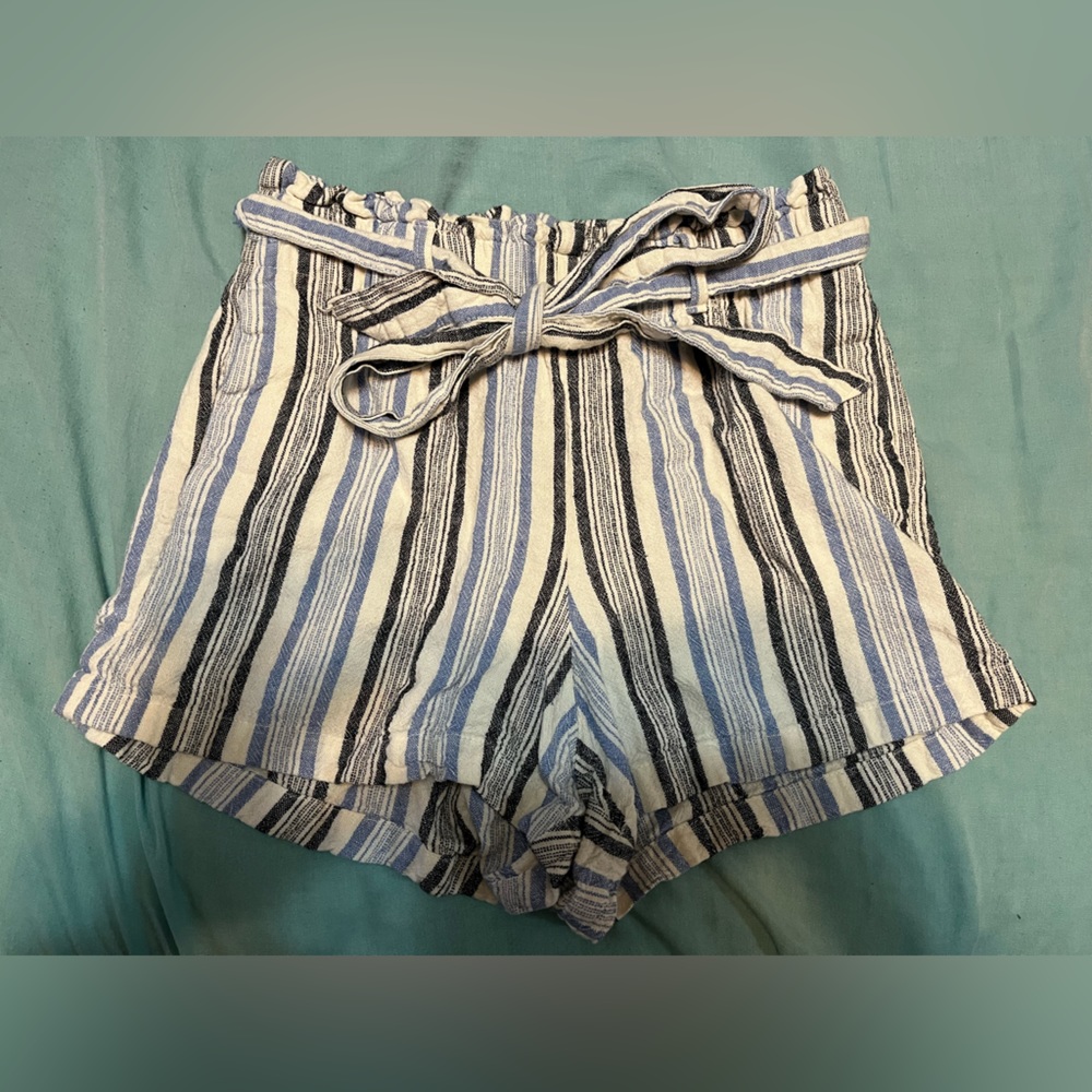 XS paper bag shorts